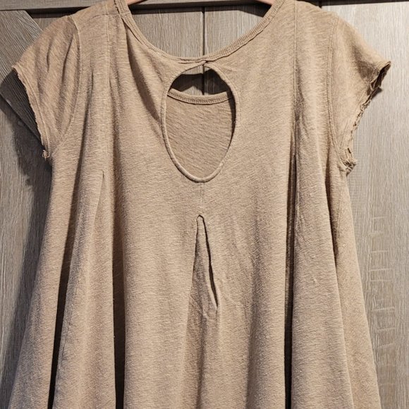 FREE PEOPLE summer top, size XS ( fits up to L), taupe color - Picture 4 of 6